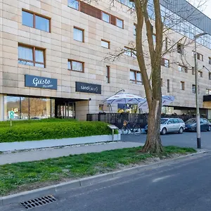 Hotel apartamentowy Mezzanine In 5 Star With Swimming Pool By Renters, Kołobrzeg